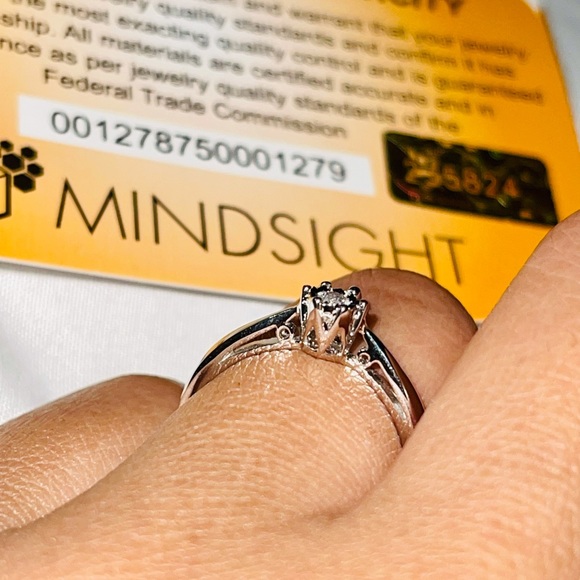 REAL DIAMOND SOLITAIRE BRIDAL ENGAGEMENT RING 1/20 - Picture 4 of 7